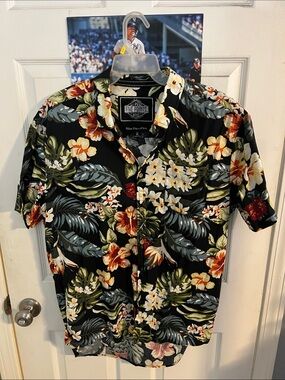 Five Points Men’s Black Tropical Floral Short-Sleeve Shirt